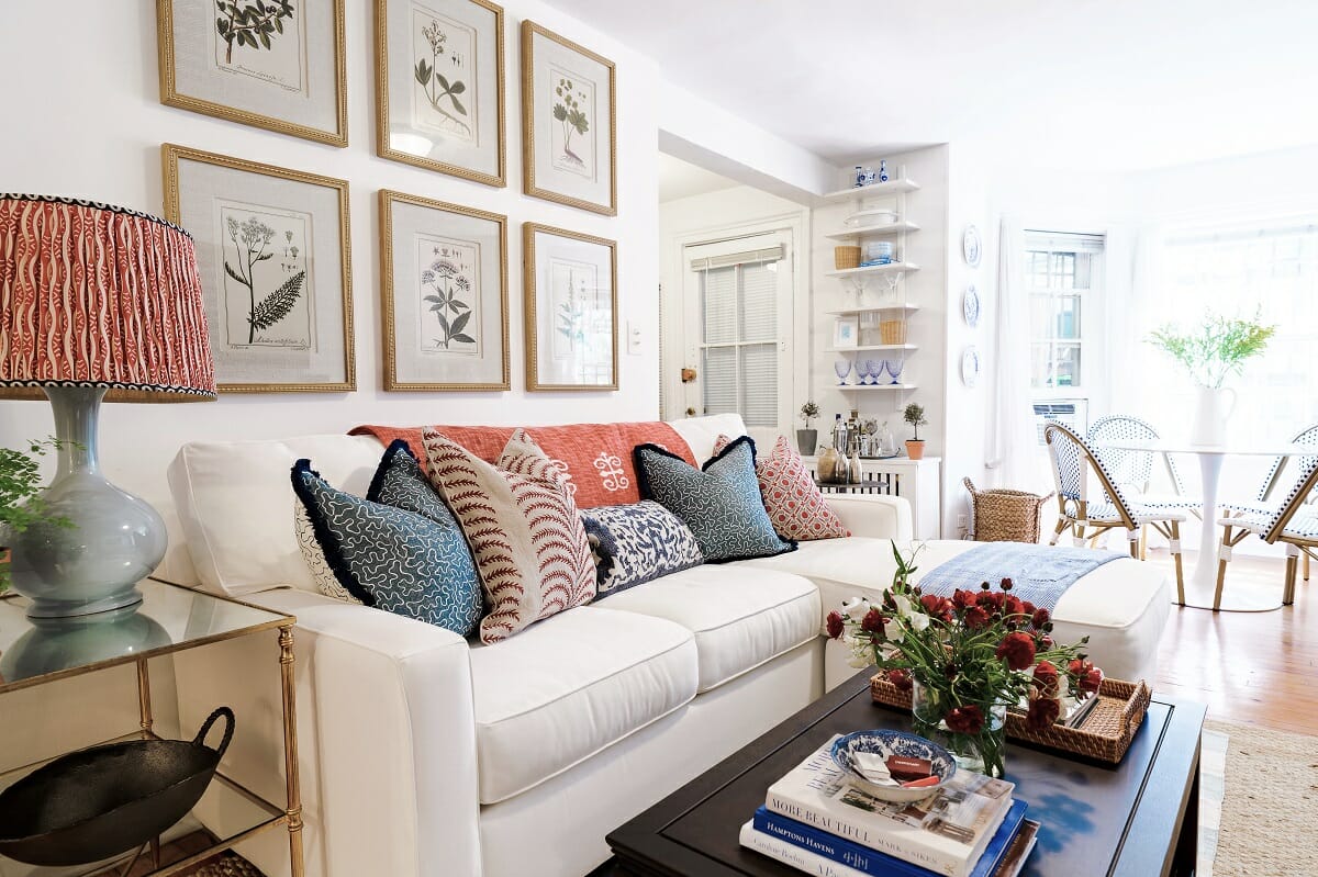Living Room Interior Design and ideas by DLIFE Home Interiors