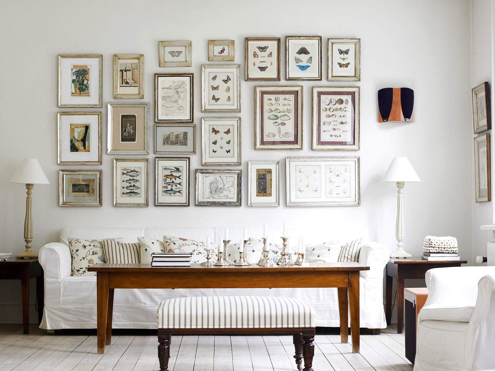 living room gallery wall layout