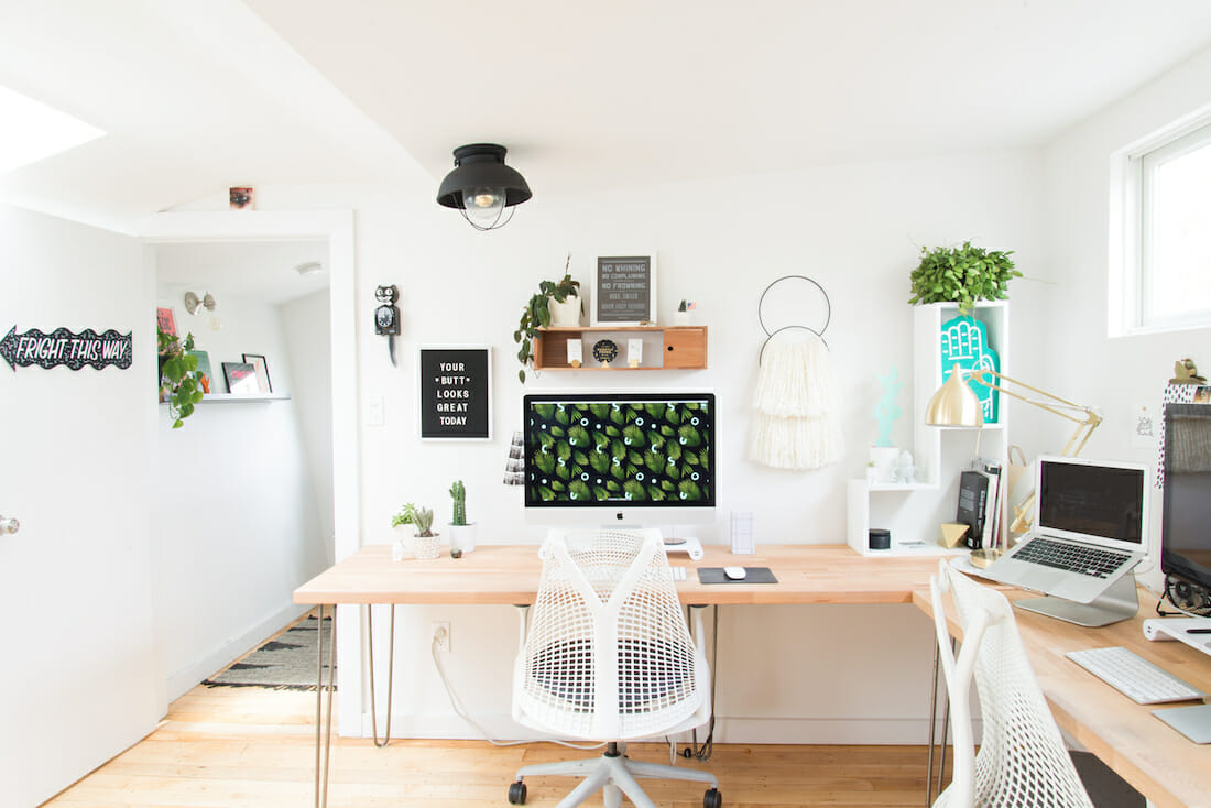 5 Ideas For Setting Up a Desk in Your Bedroom