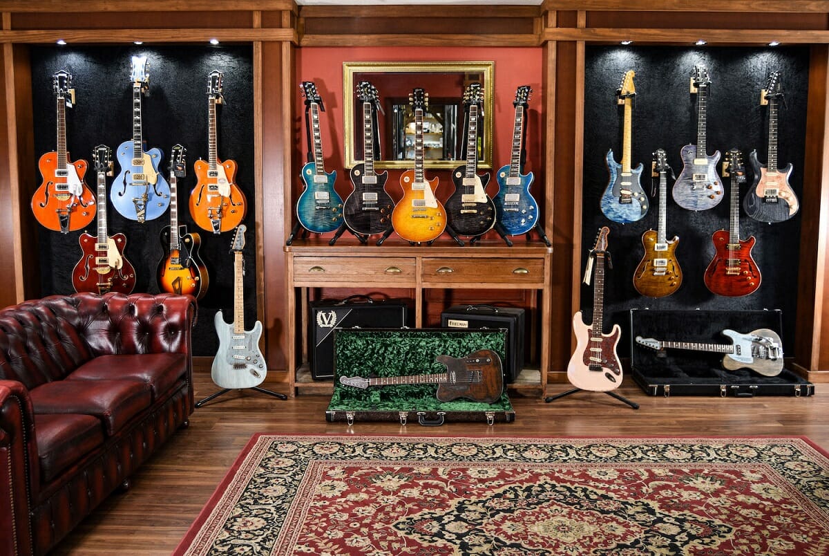 guitar room accessories