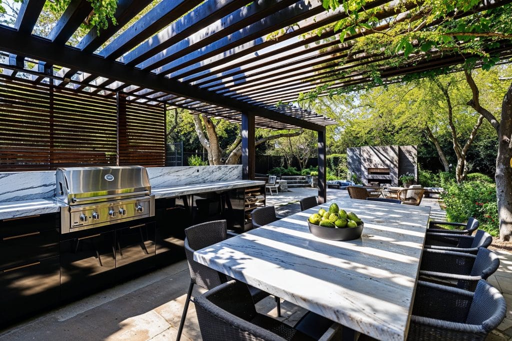 Outdoor dining patio ideas by Decorilla