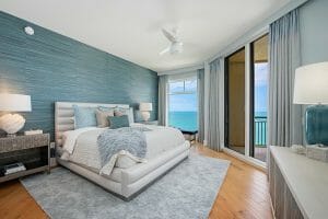 Beach-style bedroom inspiration - laurbanasf