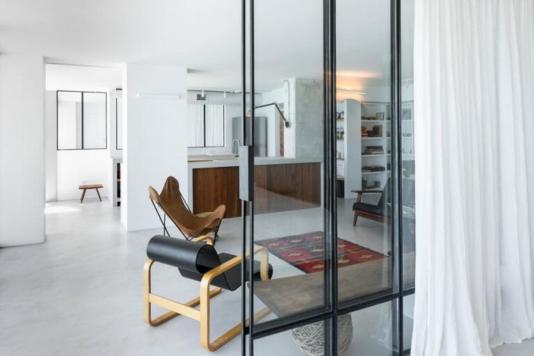 Minimalist Mid Century Modern Interior Design Jasmine T 768x512 