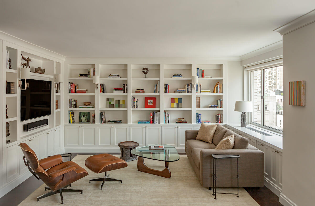 https://www.decorilla.com/online-decorating/wp-content/uploads/2023/03/Full-wall-living-room-built-in-ideas-by-Decorilla-designer-Leonara-M.jpeg