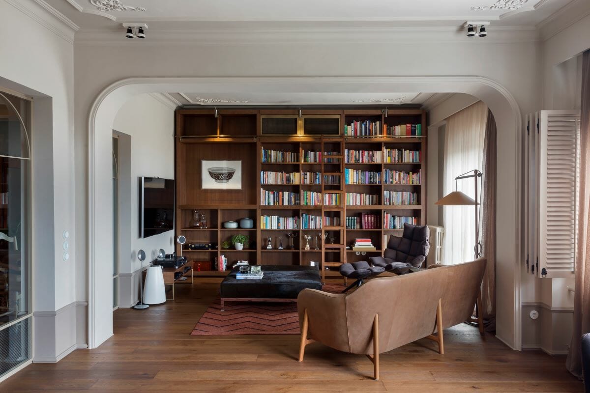 https://www.decorilla.com/online-decorating/wp-content/uploads/2023/03/Living-room-built-in-bookshelf-by-Decorilla-designer-Meric-S..jpg
