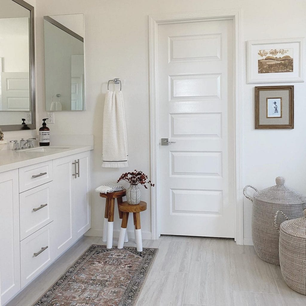 Bathroom by one of the top Decorilla Orange County interior designers, Bita T.