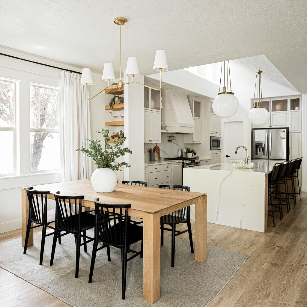 Transitional kitchen design blending classic and modern elements illustrating the cost to renovate kitchen by Decorilla