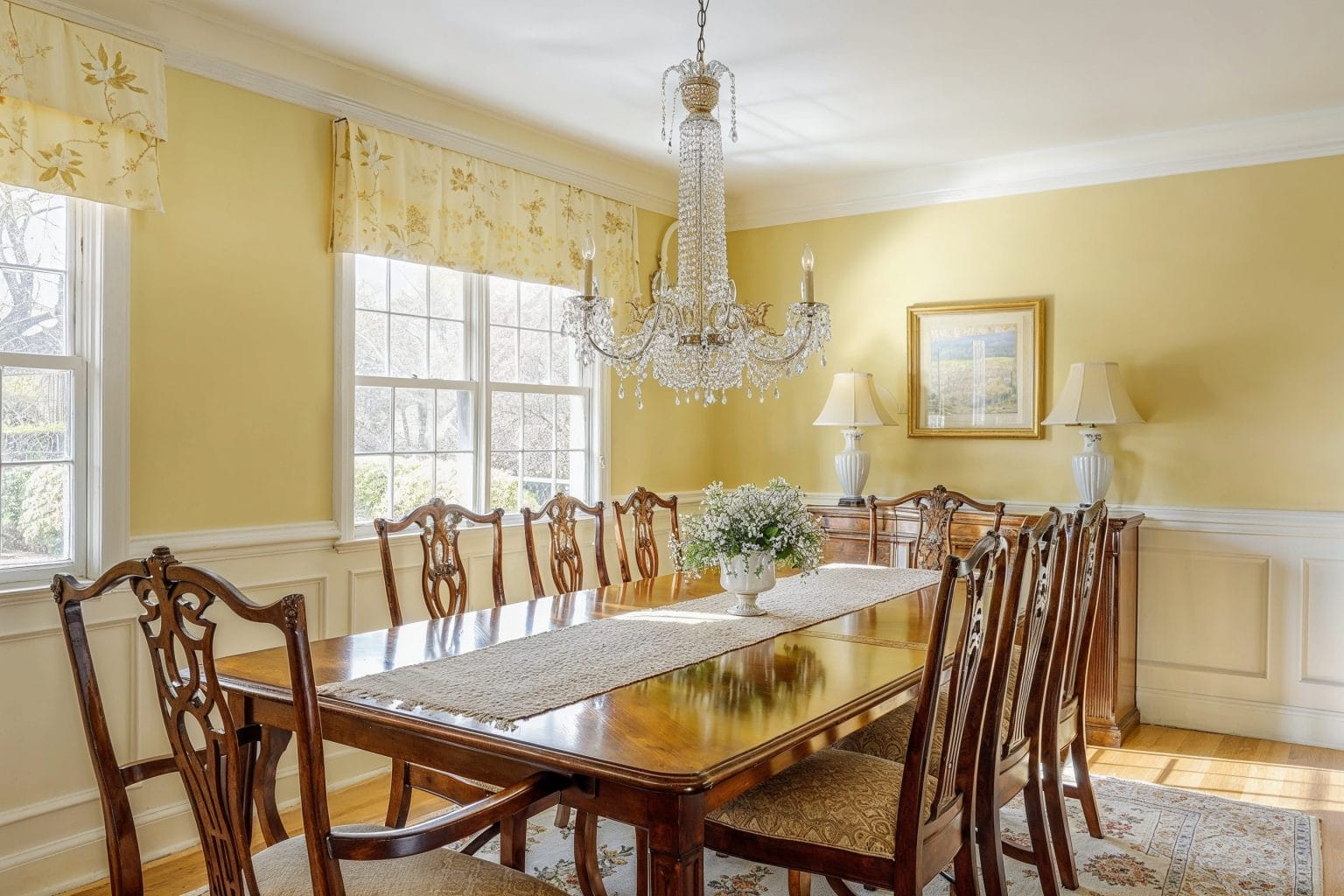 The Butter Yellow Trend: A Burst of Sunshine for Your Space - Decorilla ...