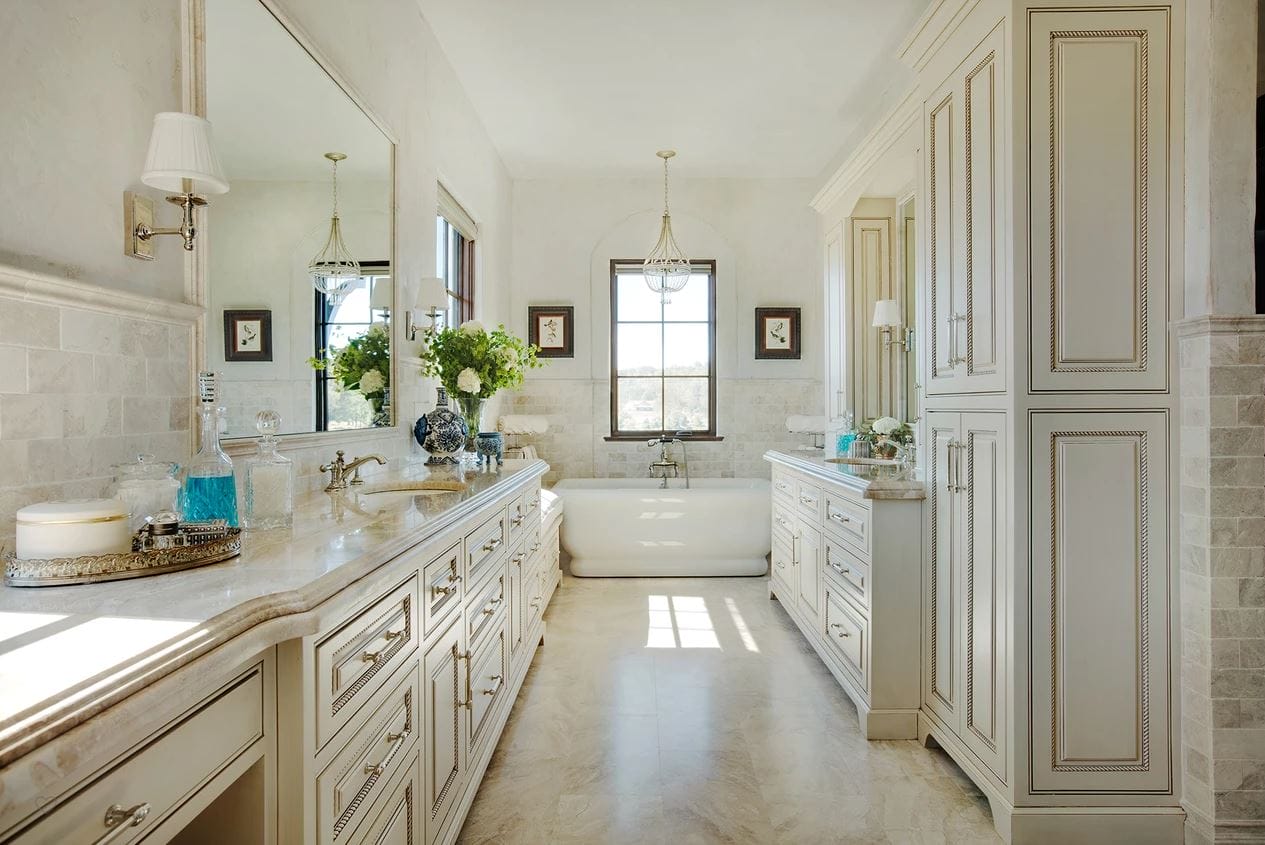 Elegant luxury master bathroom remodel ideas by Decorilla designer, Dallas T.